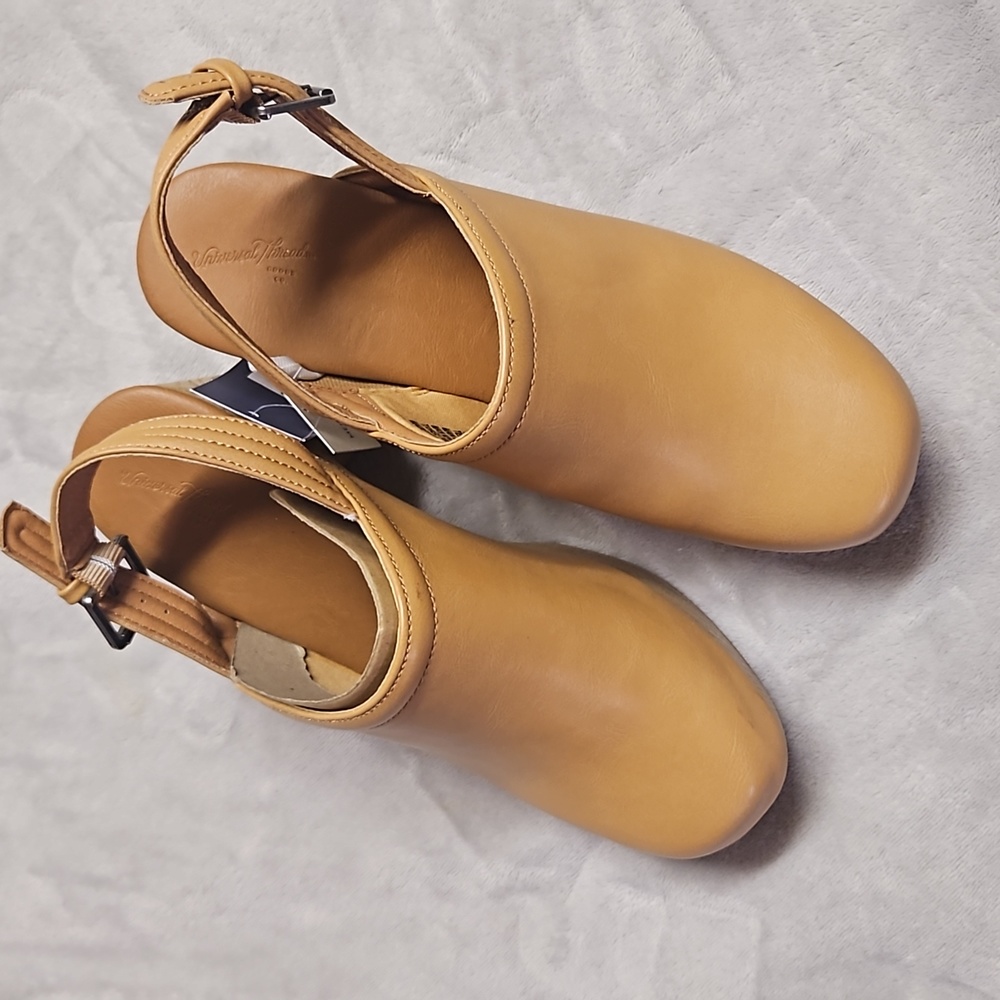 Brand new with tag women's Universal Thread Watson platforms.